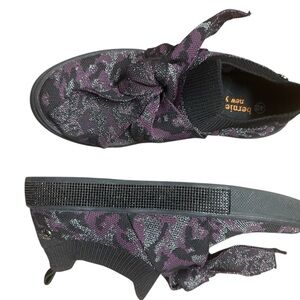bernie mev. Size 9.5 (40) “Sparkle Serenity” Women's Purple and Black Shoes MINT